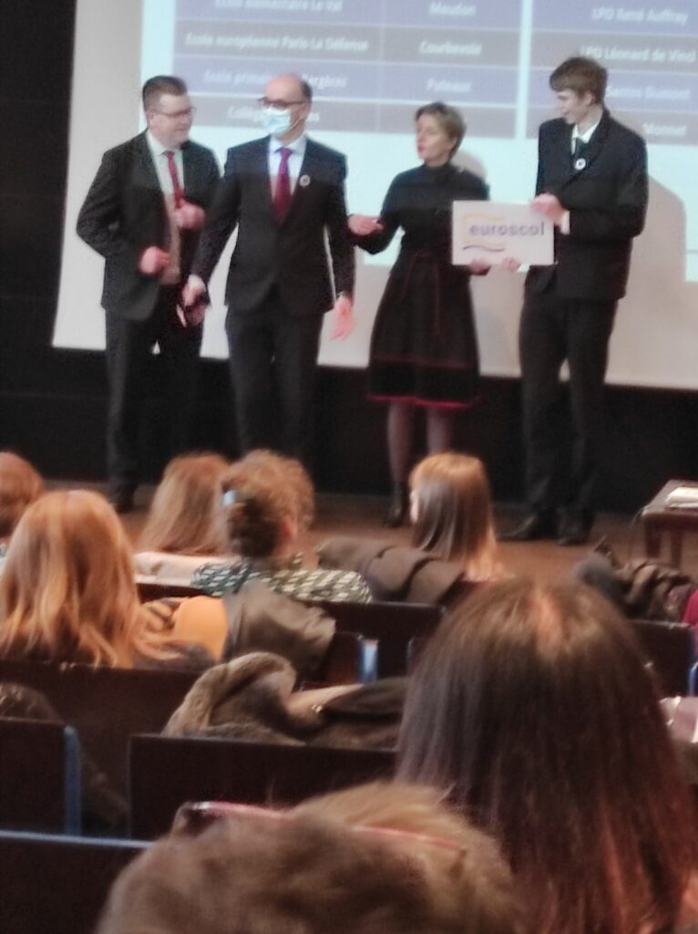 Cérémonie de remise de plaques Label EUROSCOL