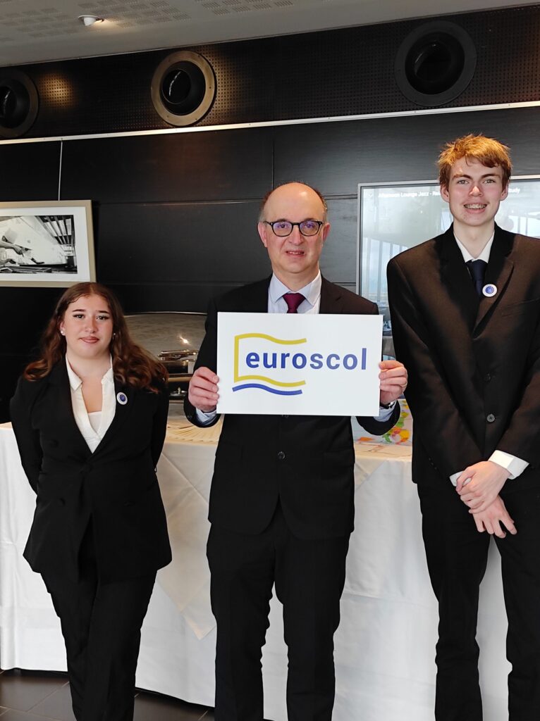Cérémonie de remise de plaques Label EUROSCOL