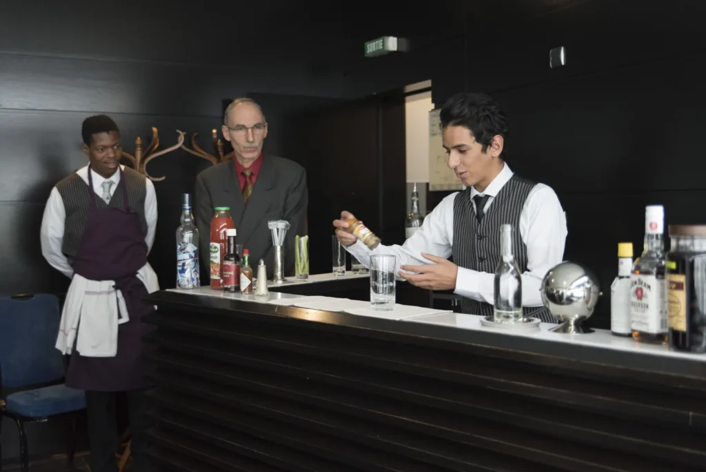Cours de bar avec l'enseignant